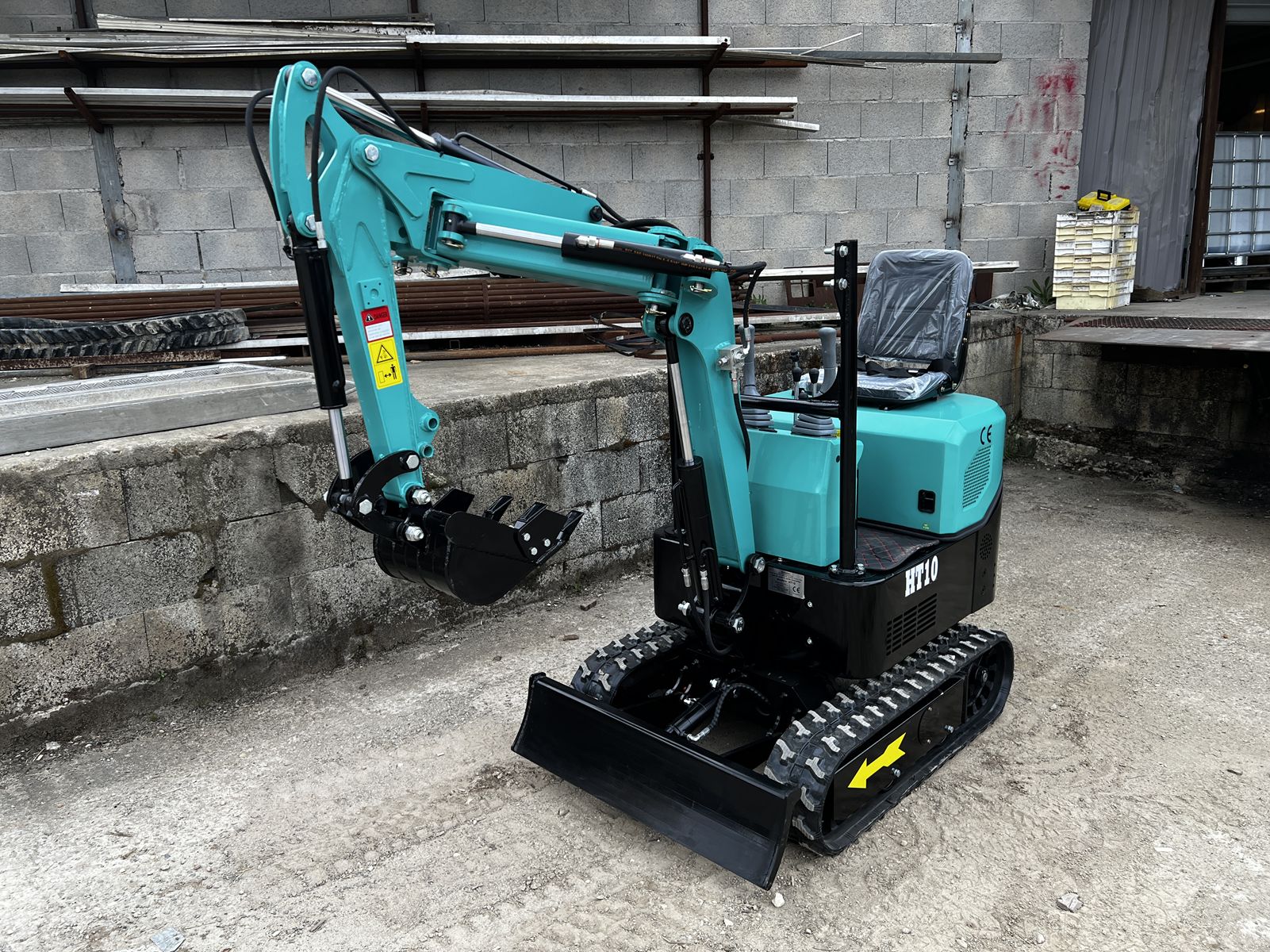 Mini-Pelle HT 10 – Bras Parallélogramme