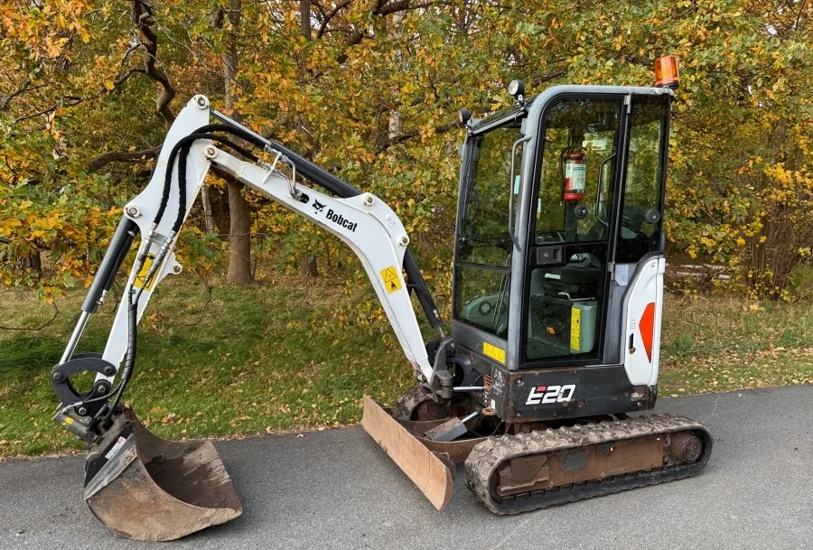 Mini pelle Bobcat E20 – 1,95 tonne (Location)